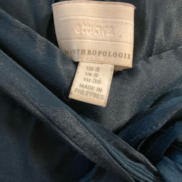 Anthropologie Teal Satin Cropped Pants, size 4 - Picture 4 of 4